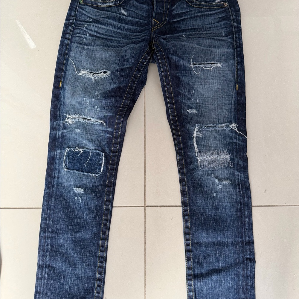 Women’s vintage true religion Distressed Blue Jeans